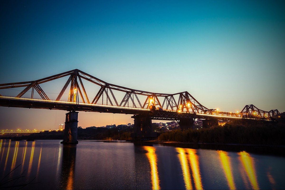 Long Bien bridge – The living historical symbol of Hanoi city
